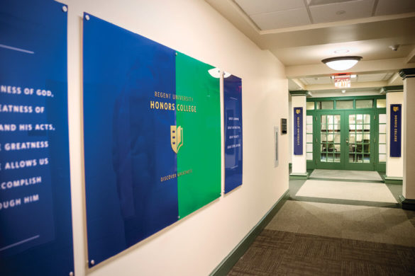 Honors College signs in Regent University.